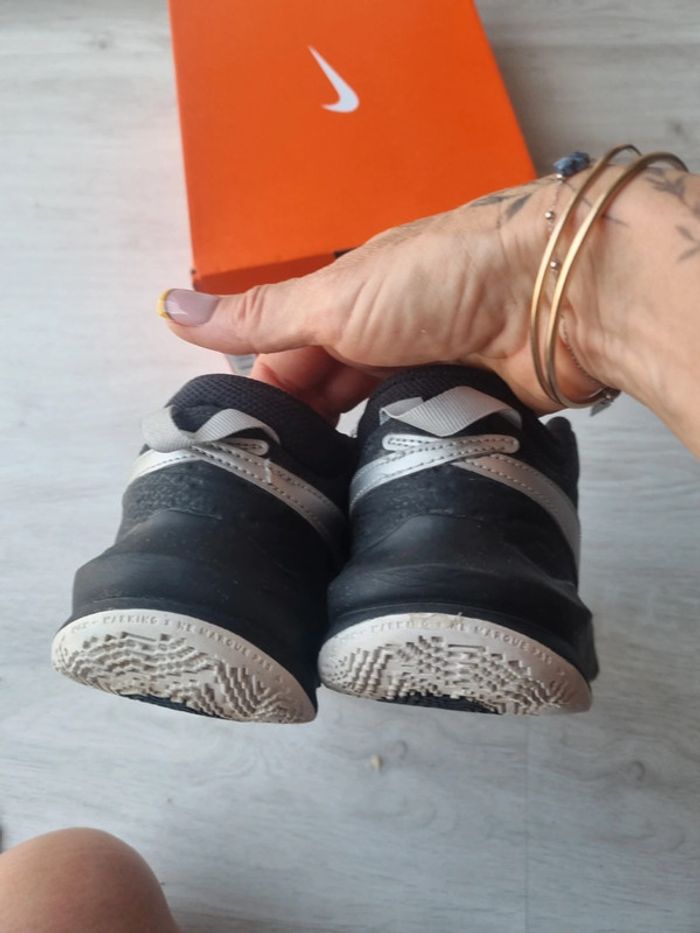 Paire de Nike basketball - photo numéro 4