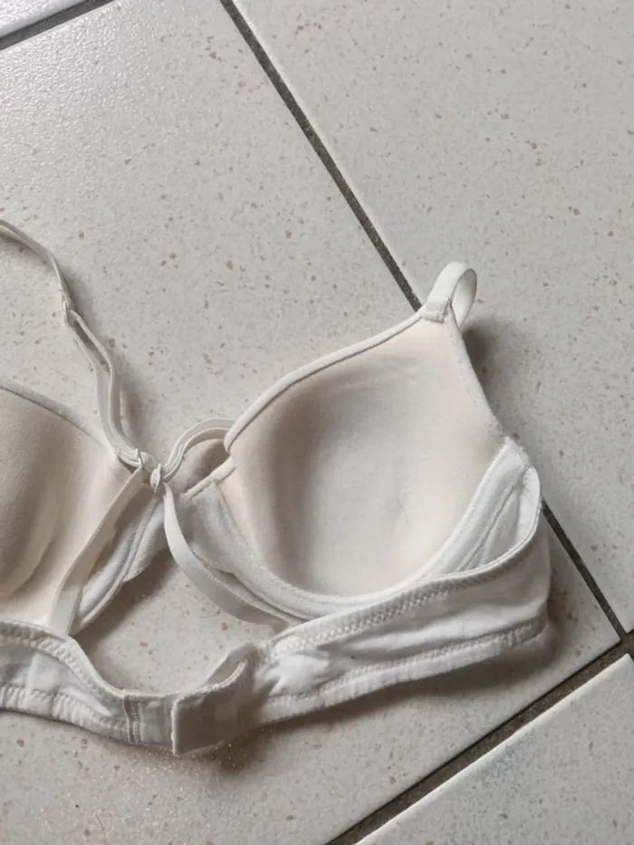 Soutien gorge 80a - photo numéro 4