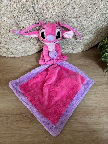 Doudou Angel stitch mouchoir rose violet Disney