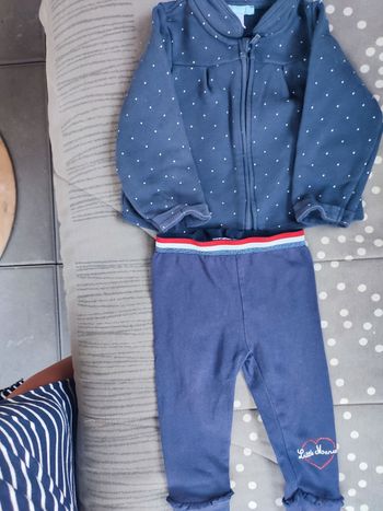 #kytie18moisfille. Un gilet manches longué un legging taille 18 mois