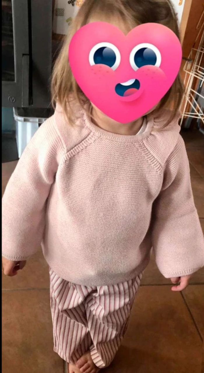 Joli pull rose Kiabi taille 18 mois en parfait état