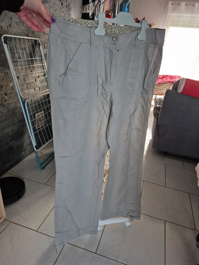 Pantalon en lin camaïeu