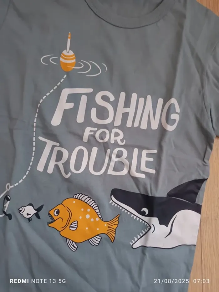 Magnifique tee shirt poisson taille 10 ans - photo numéro 2