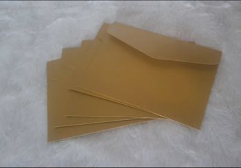 Lot de 5 enveloppes dorées