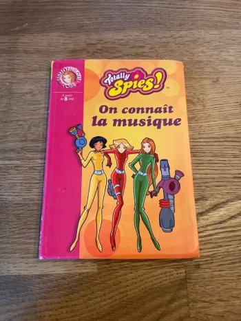 Livre La bibliothèque Rose Totally Spies ! On connaît la musique