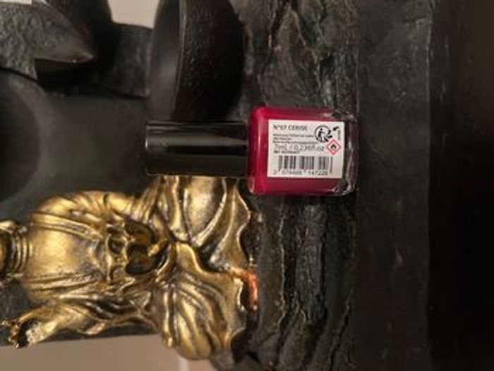 Vernis à ongles rouge cerise Born to Bio - photo numéro 2