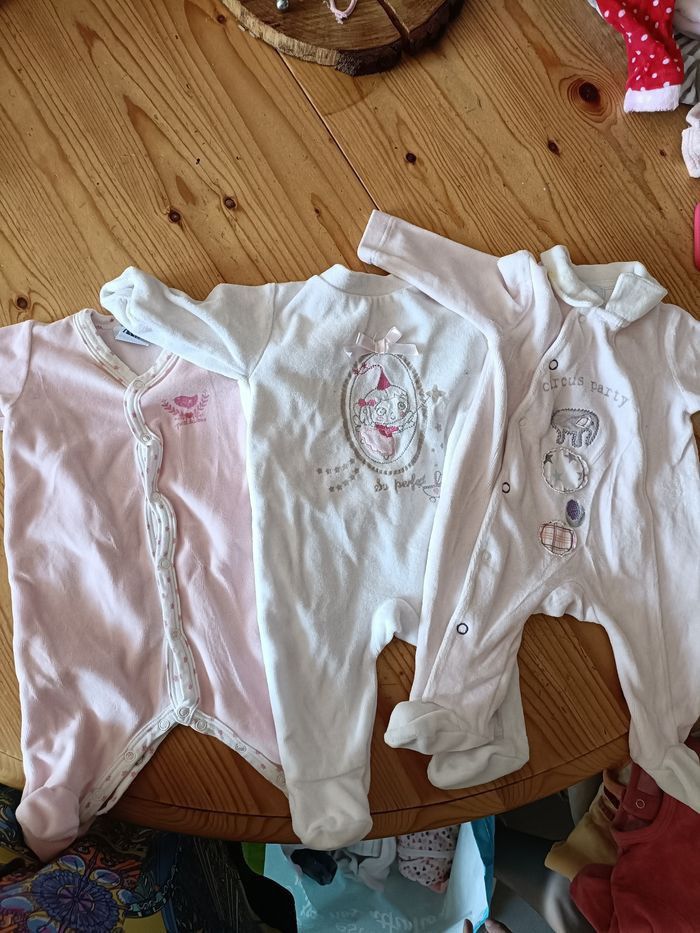Pyjama bébé 1 mois possibilité de séparer le lot - photo numéro 2