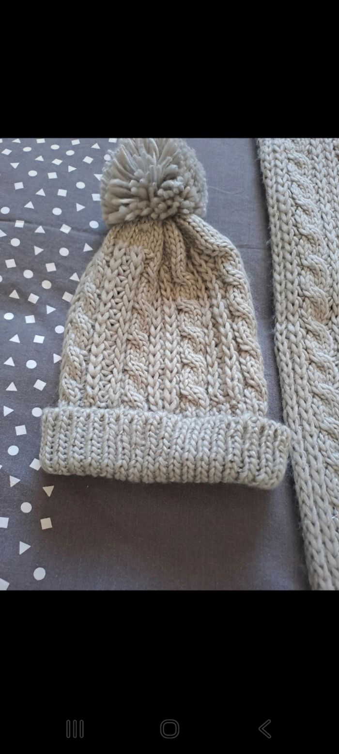 Bonnet et écharpe