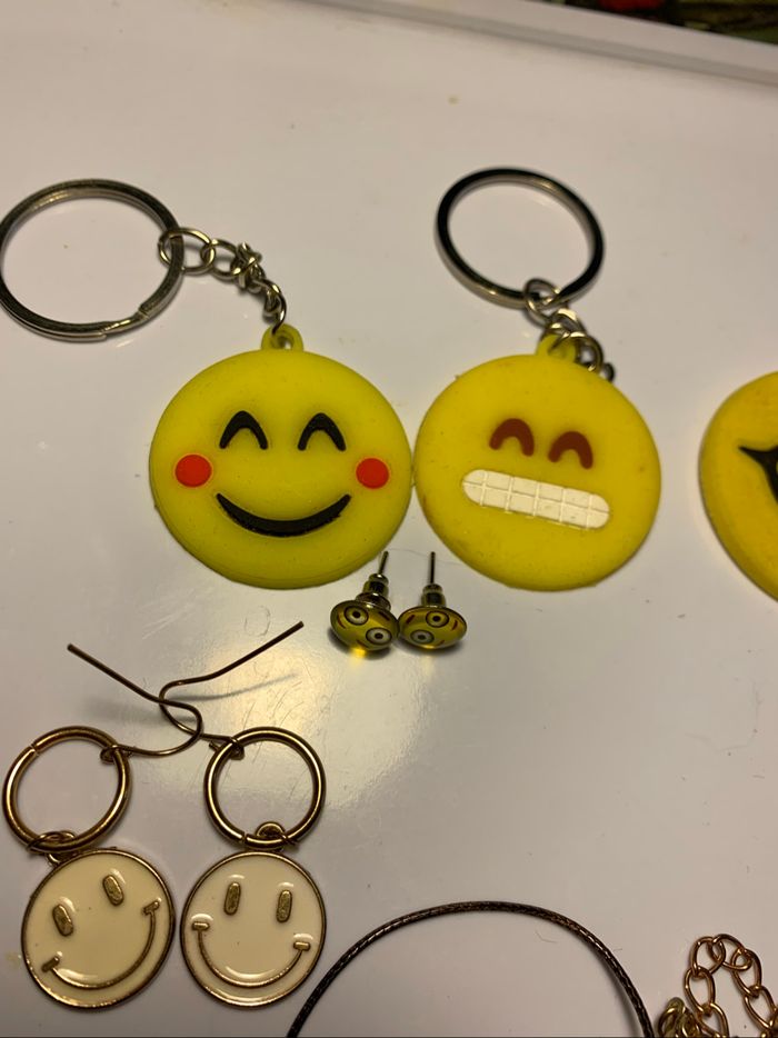 Lot bijoux accessoires smiley - photo numéro 6