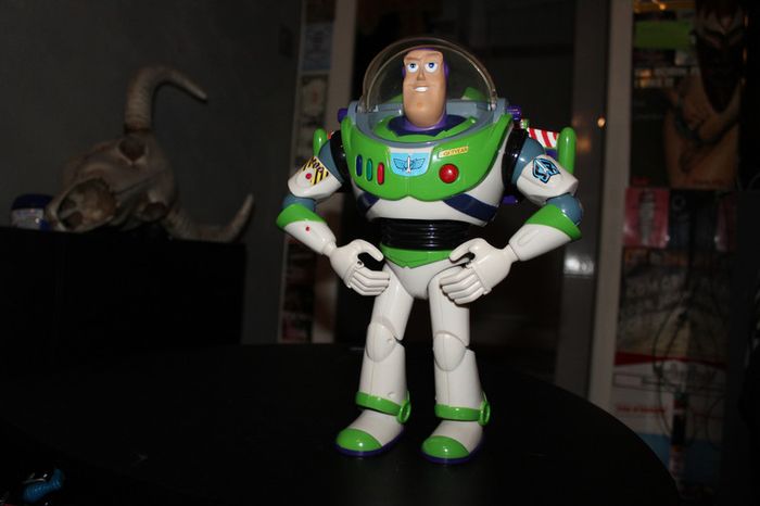 Figurine Buzz l'eclair - Disney