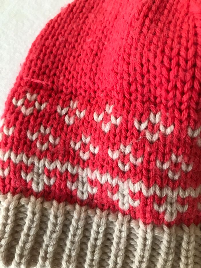 Bonnet enfant rouge et beige - photo numéro 2