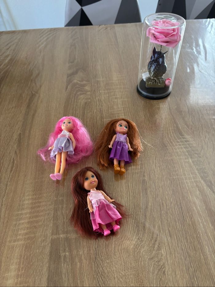 Lot petite poupée