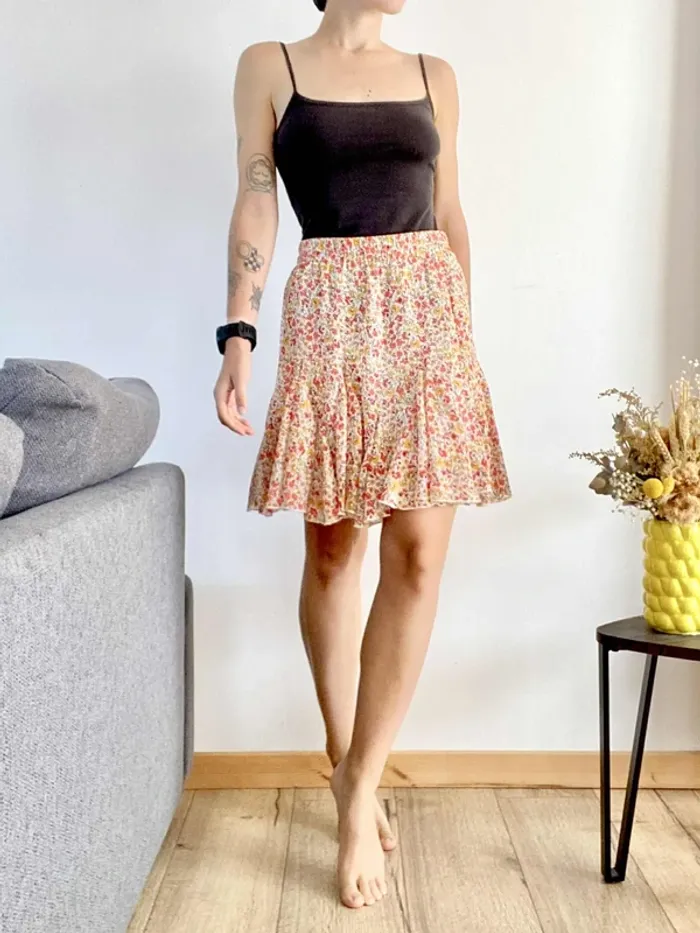Jupe Amisu en taille 36 - Très bon état/comme neuve - photo numéro 4
