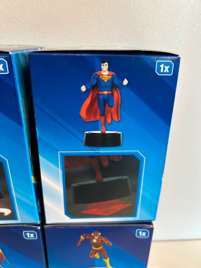 DC Justice League Pack 4 Figurines : Batman, flash, Wonder Woman & superman (neuf ) - photo numéro 16