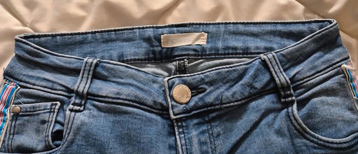 Jean cache-cache - photo numéro 3