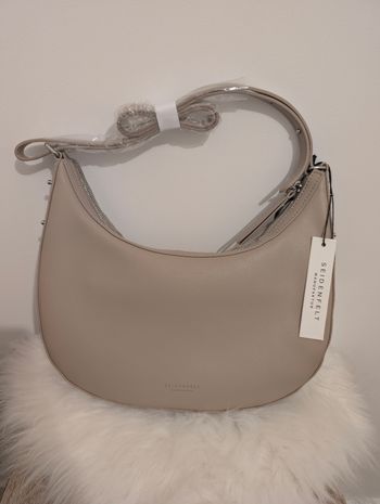 👜 Sac Seidenfelt Manufaktur “Vinnie Hobo” – Couleur Greige – Neuf avec étiquette