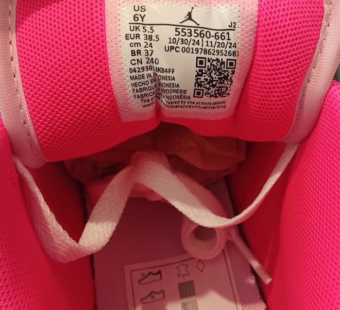 Jordan 1 low taille 38.5 neuves - photo numéro 7