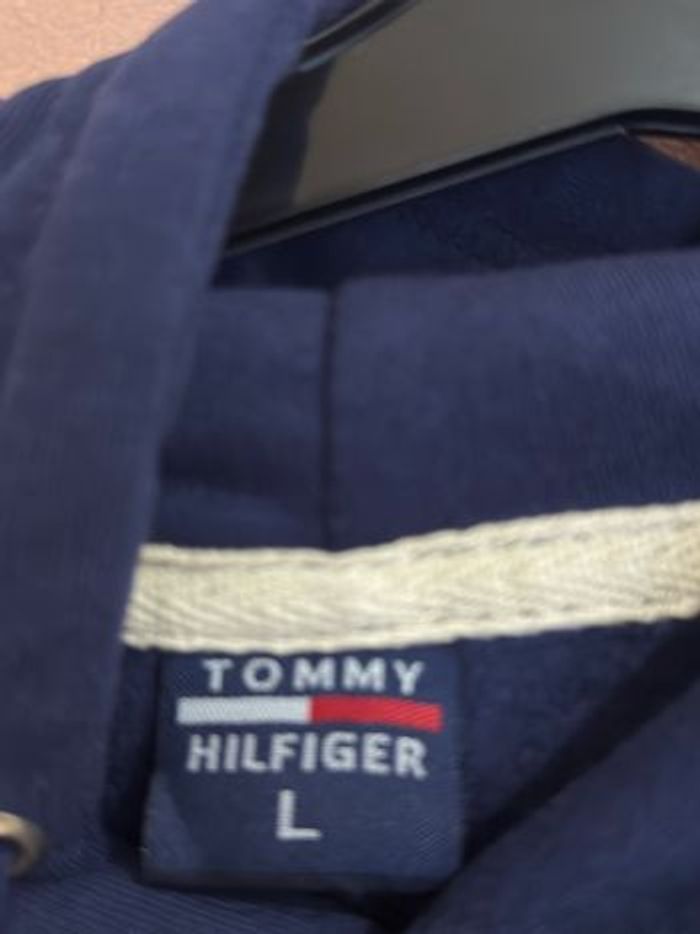 Un sweat Tommy Hilfiger - photo numéro 4