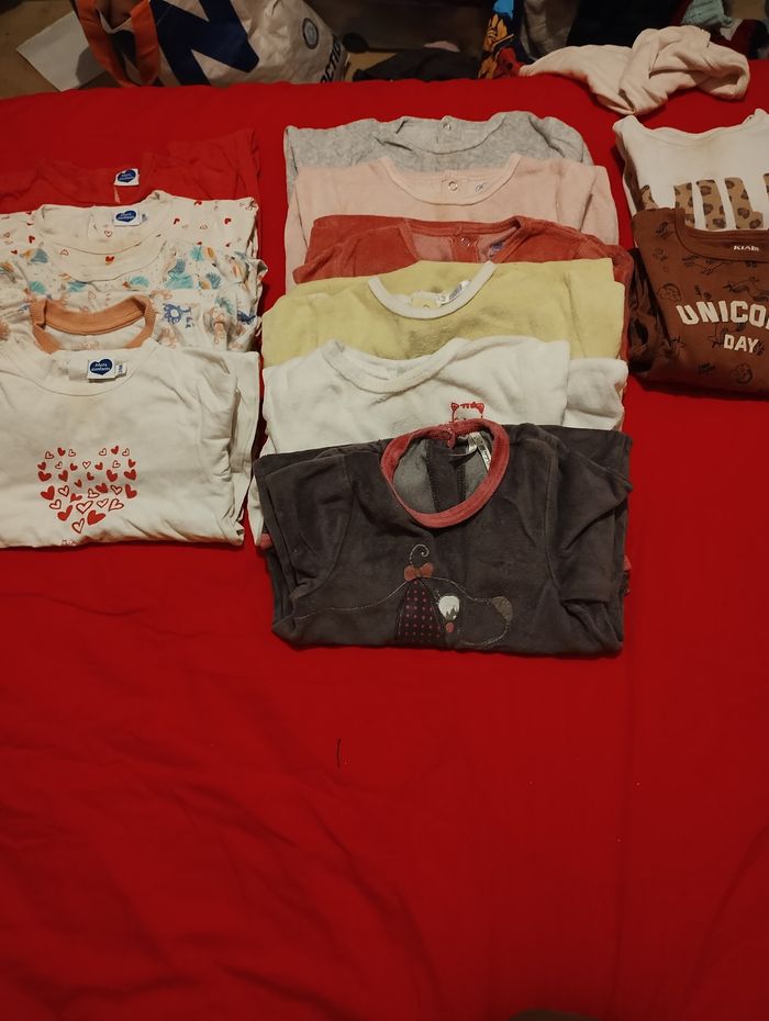 Lot vêtements fille 2 ans - photo numéro 2