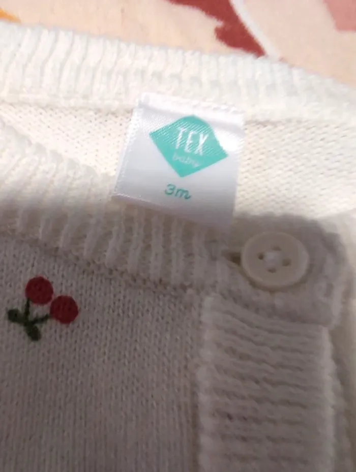 Gilet tex 3 mois - photo numéro 2