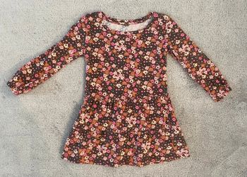 Jolie robe fleuris 3/4 ans