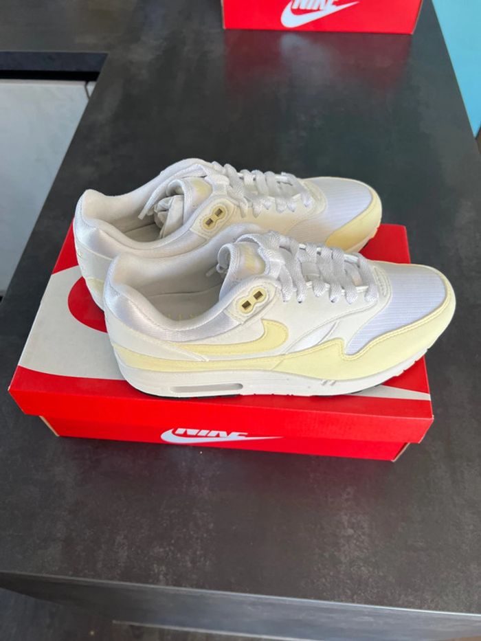 Basket Nike unisex taille 40 - photo numéro 8