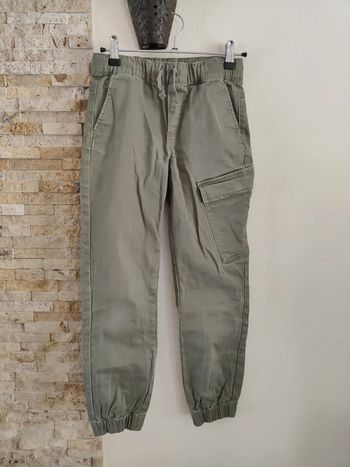 Pantalon kaki à poches