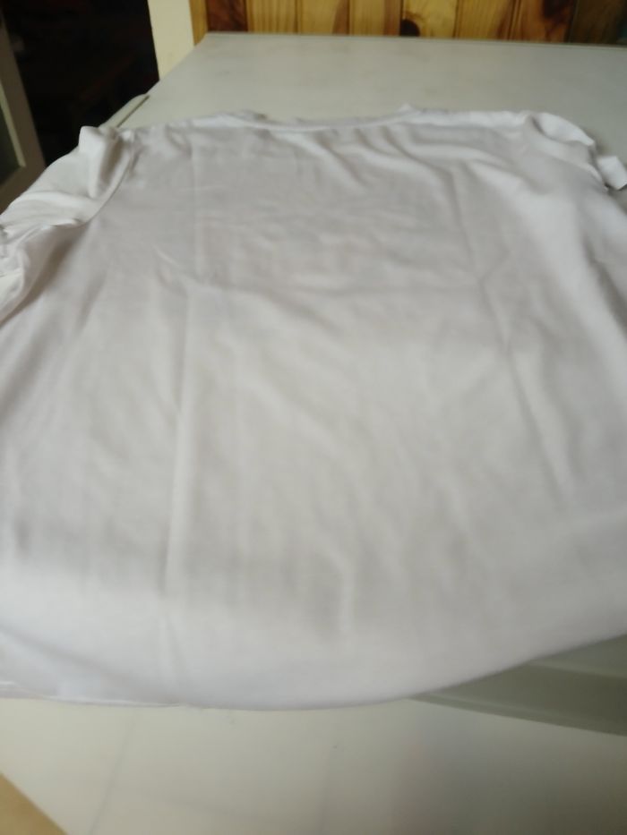 Tee shirt motif patte de chien - photo numéro 2
