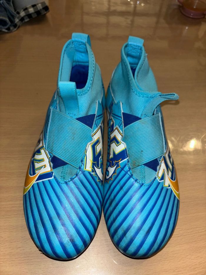 Basket chaussures de football crampon taille 38 mercurial Kylian Mbappé