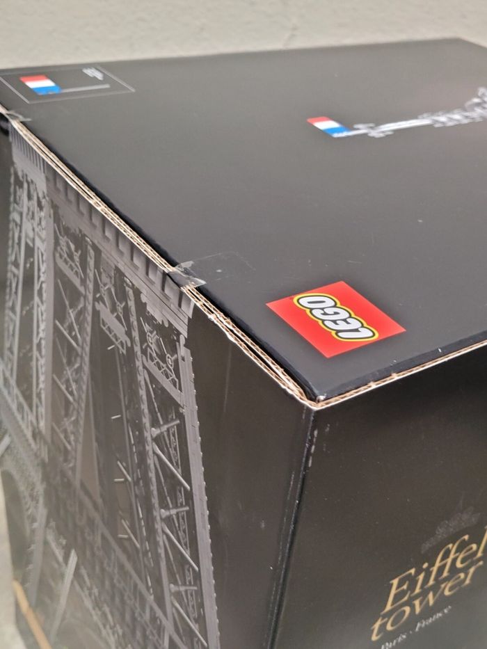 LEGO TOUR EIFFEL 10307 NEUF - photo numéro 9