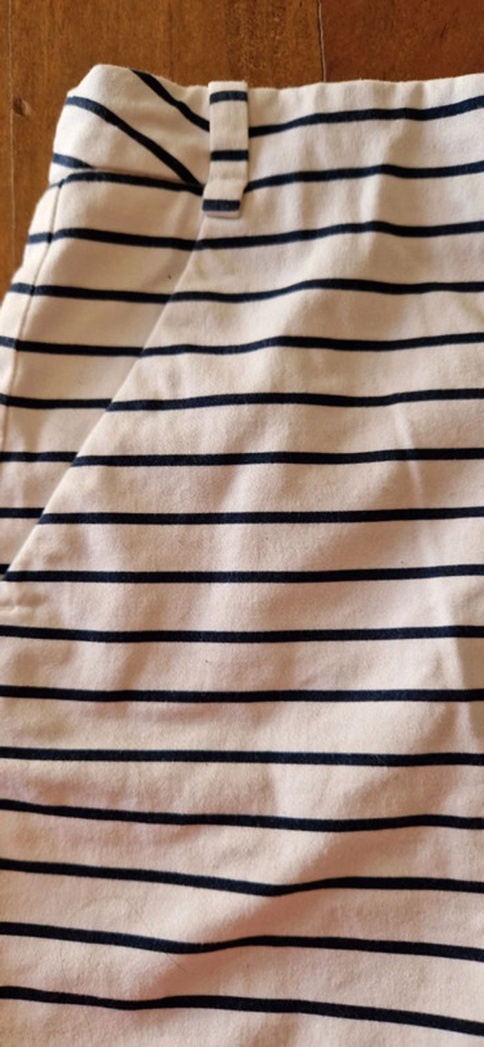 Short blanc rayures bleues taille S Zara - photo numéro 3