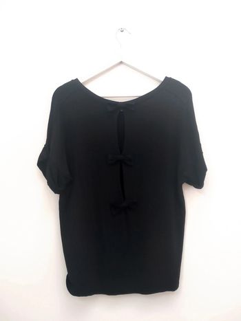 T-shirt noir Scarlet Roos taille 2