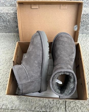 UGG classic ultra Mini