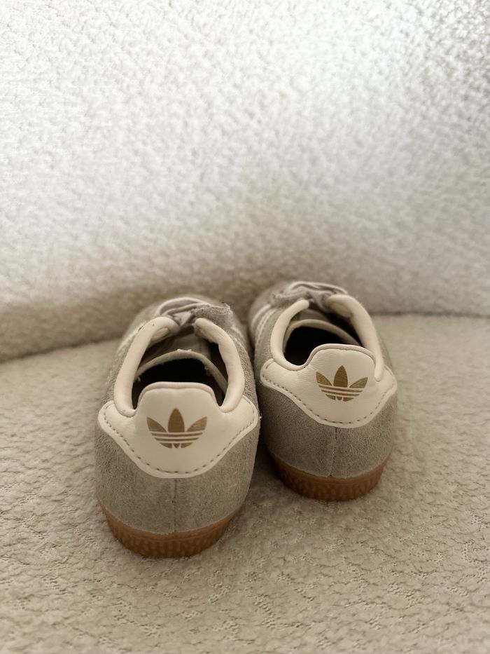 Adidas Gazelle beige 23,5 - photo numéro 3