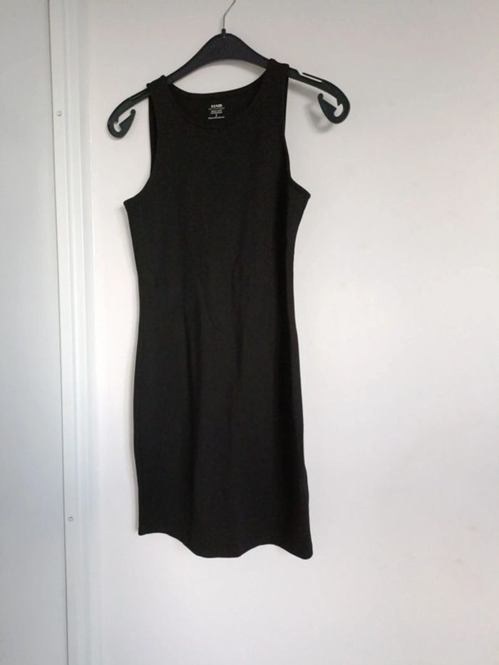 Robe tailleur Kiabi moulante Taille S courte manche courte – Viscose & Polyester – Très bon état