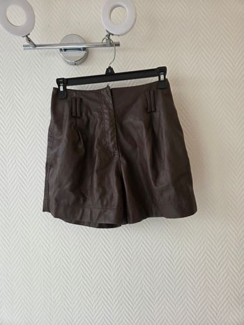 Short en cuir femme