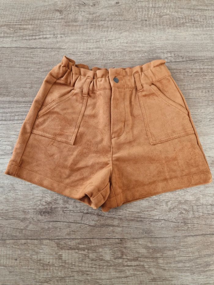 Short 10 ans