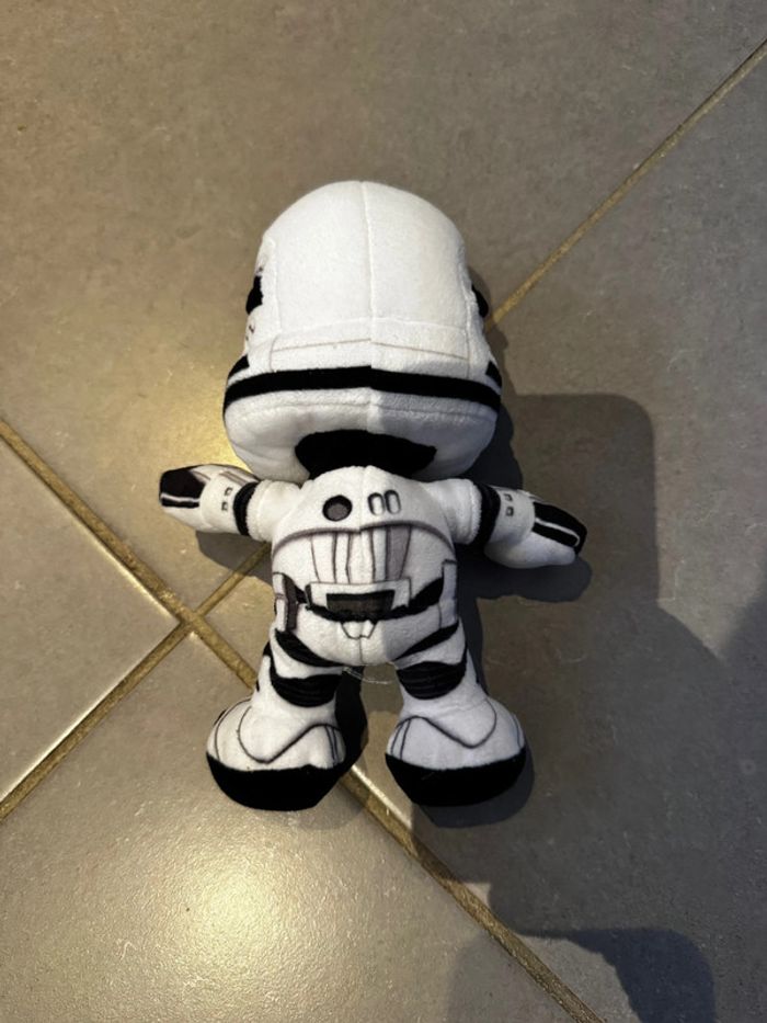 Doudou / Peluche - Star wars - Stormtrooper - Blanc, noir & gris - Dimensions: 23 cm * 14 cm - photo numéro 2
