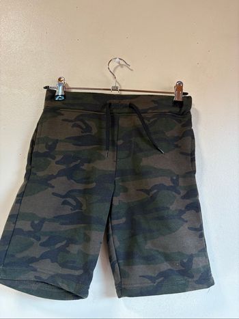 Short garçon taille 128