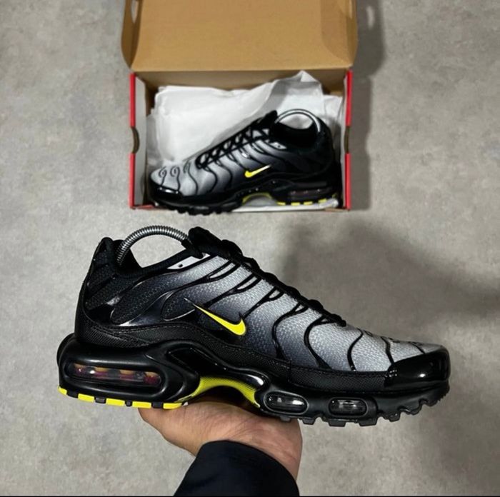 Nike tn noir gris jaune 45