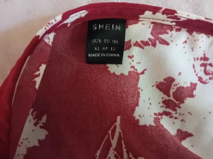 Haut caché cœur shein taille 44 - photo numéro 2