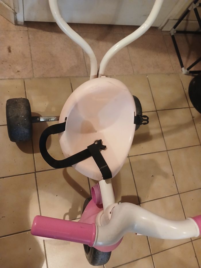 Tricycle smoby - photo numéro 3