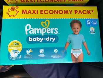 Carton Pampers T5