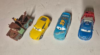 Lot 4 voitures miniature film cars Disney Martin raoul ryan shield cruz ramirez