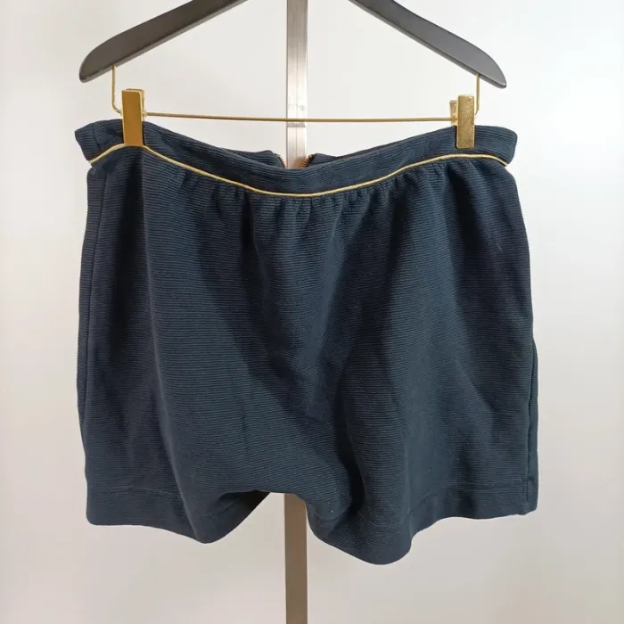 Short bleu marine texturé taille haute zip doré détail passepoil chic taille XL estimée A1388