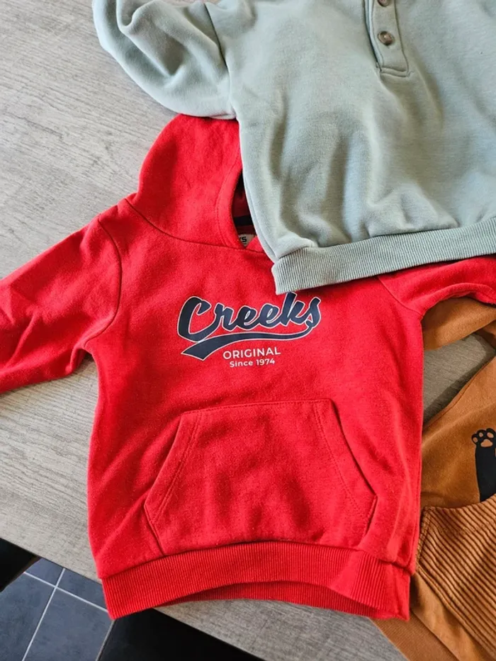 Lot de 4 pulls enfant 24 mois - photo numéro 2