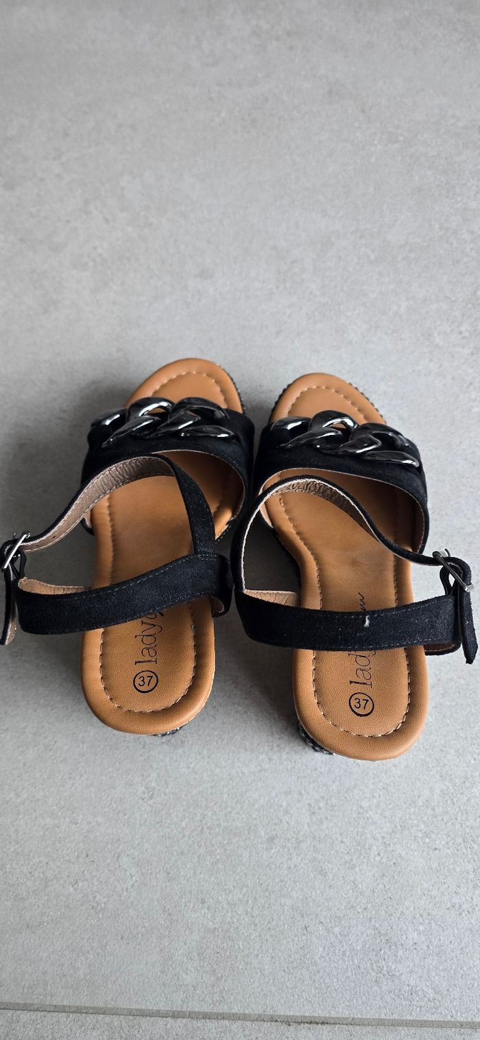 Sandales femme noires Lady Star – pointure 37 - photo numéro 2