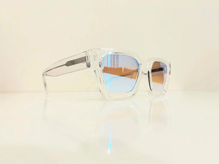 Lunette de soleil mixte rectangulaire transparente verres bleus miroités uv protection catégorie 2 - photo numéro 2