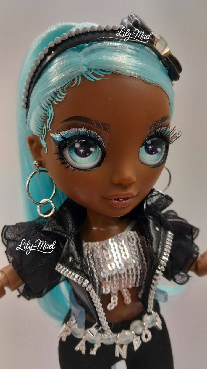 Poupée rainbow high Robin Sterling slumber party et custom - photo numéro 8