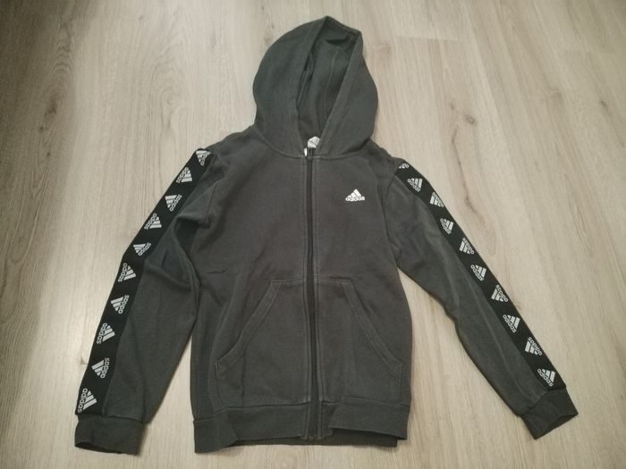 Gilet addidas  11/12 ans